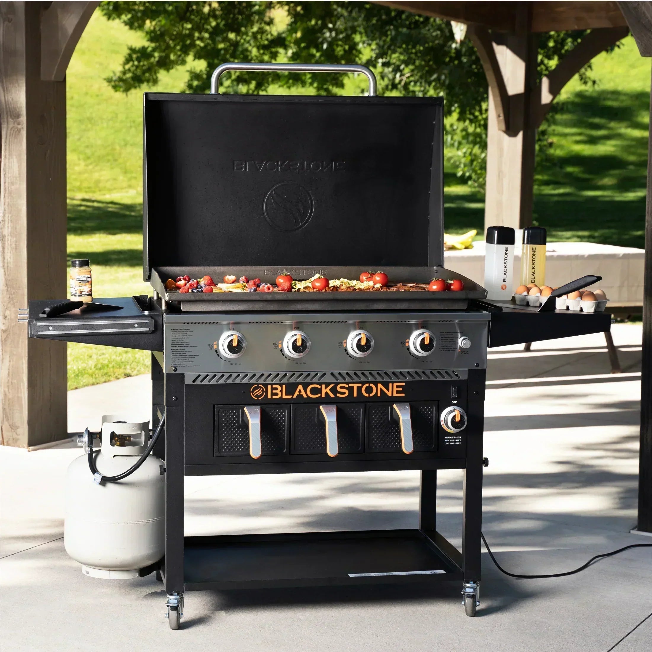 Blackstone 4-Burner 36 Propane Griddle with Air Fryer and Hood